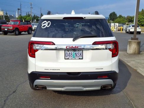 Used 2022 GMC Acadia SLT w/ Technology Package AWD/4WD image 7