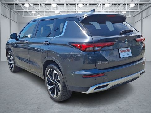 Used 2024 Mitsubishi Outlander SE AWD/4WD image 7