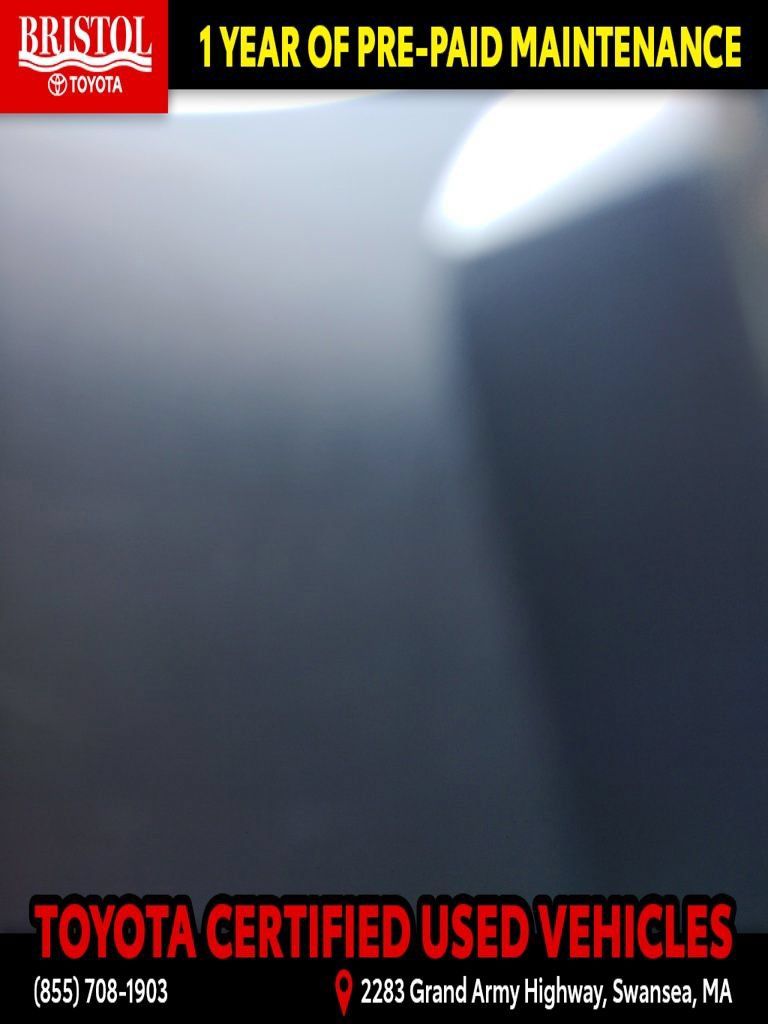 Certified 2019 Toyota Camry XLE FWD image 13