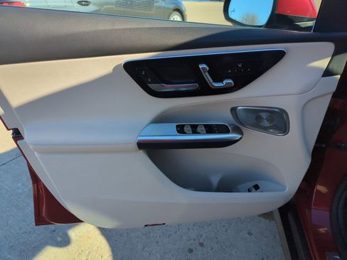 New 2025 Mercedes-Benz GLC 350e 4MATIC image 11