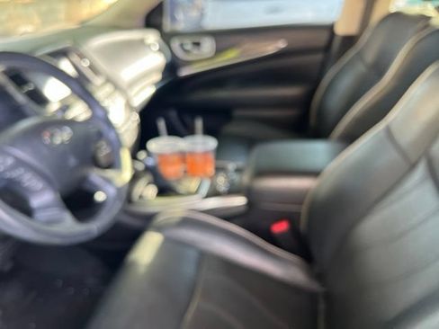 Used 2020 INFINITI QX60 Luxe w/ Essential Package FWD image 3