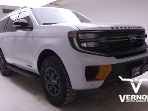 New 2026 Ford Expedition Tremor image 7