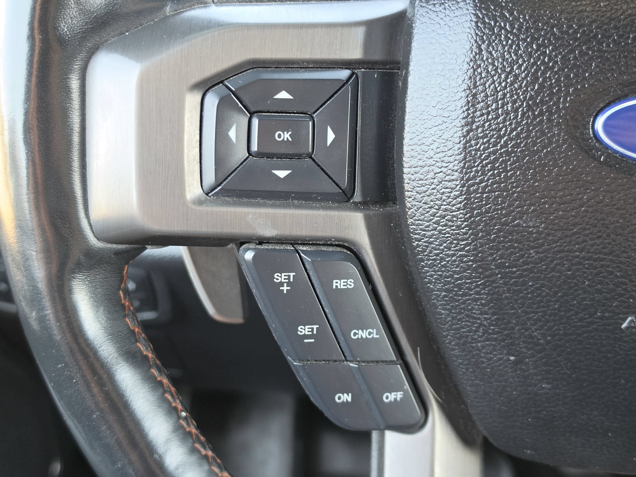 Used 2018 Ford F150 Raptor w/ Equipment Group 802A Luxury AWD/4WD image 17