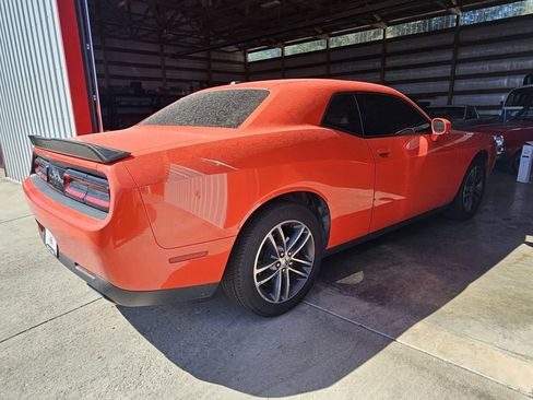 Used 2019 Dodge Challenger SXT AWD/4WD image 8