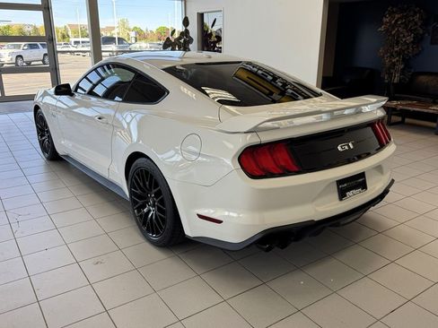 Used 2018 Ford Mustang GT Premium w/ GT Performance Package RWD image 3