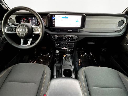 Used 2024 Jeep Wrangler Sahara image 16