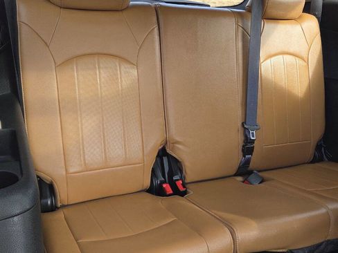 Used 2014 Chevrolet Traverse LTZ image 15