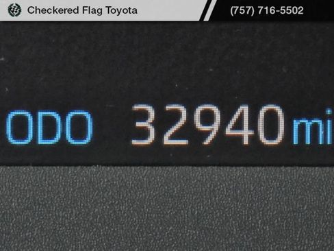 Used 2024 Toyota Corolla Cross AWD Hybrid image 10