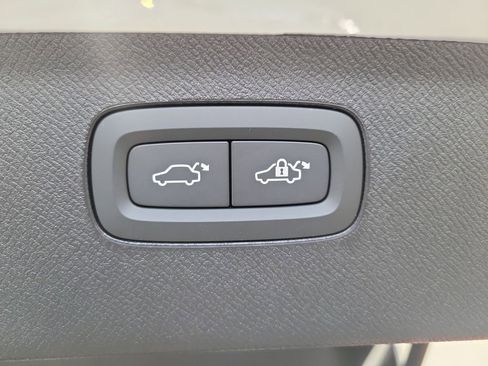 New 2026 Volvo XC90 T8 Ultra w/ Protection Package Premier image 11