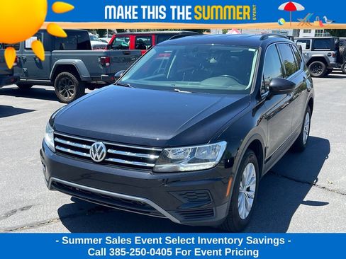 Used 2019 Volkswagen Tiguan SE w/ 3rd Row Seat Package AWD/4WD image 2