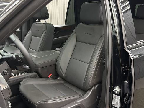 Used 2026 GMC Yukon Denali w/ Sun & Power Step Package AWD/4WD image 20