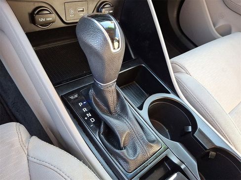 Used 2019 Hyundai Tucson SE image 14