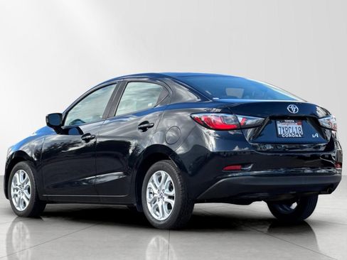 Used 2017 Toyota Yaris iA image 6