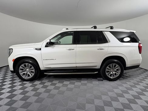 Used 2022 GMC Yukon Denali w/ Advanced Technology Package AWD/4WD image 13