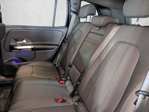 Used 2025 Mercedes-Benz GLB 250 image 20
