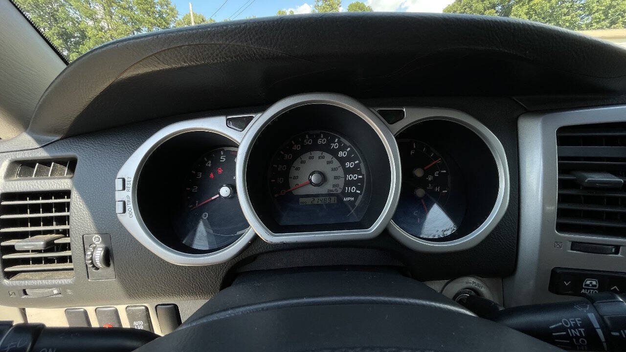 Used 2005 Toyota 4Runner SR5 RWD image 15