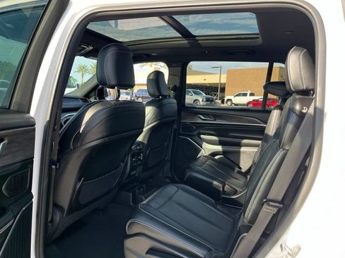 Used 2023 Jeep Grand Cherokee L Overland AWD/4WD image 25