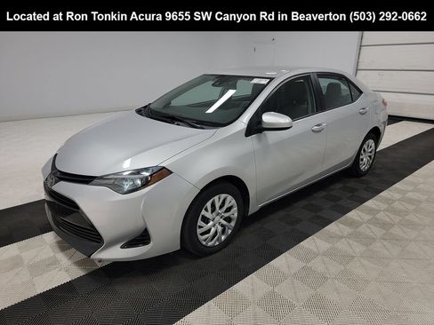 Used 2019 Toyota Corolla LE FWD image 3