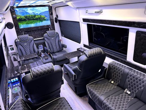Used 2023 Mercedes-Benz Sprinter 3500 w/ Parking Package image 8