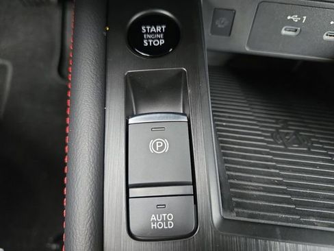 New 2026 Nissan Kicks SR FWD image 28