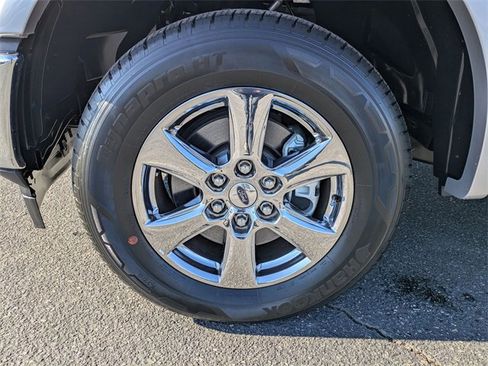 Used 2019 Ford F150 Lariat w/ Equipment Group 502A Luxury image 10