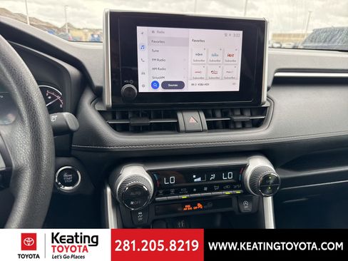 Certified 2024 Toyota RAV4 XLE image 21