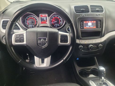 Used 2020 Dodge Journey SE w/ SE Popular Equipment Group FWD image 22