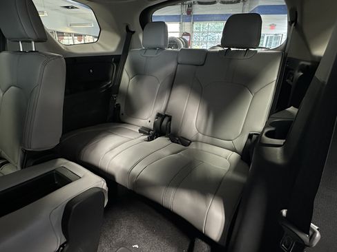 New 2025 Honda Pilot EX-L image 19