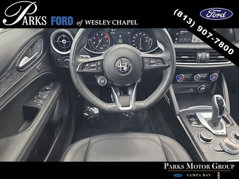 Used 2023 Alfa Romeo Stelvio Sprint RWD image 12