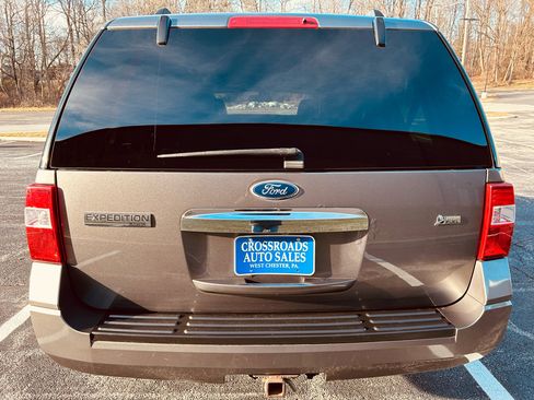 Used 2010 Ford Expedition Limited image 4