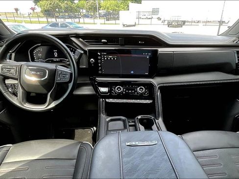 Used 2024 GMC Sierra 2500 AT4X image 20