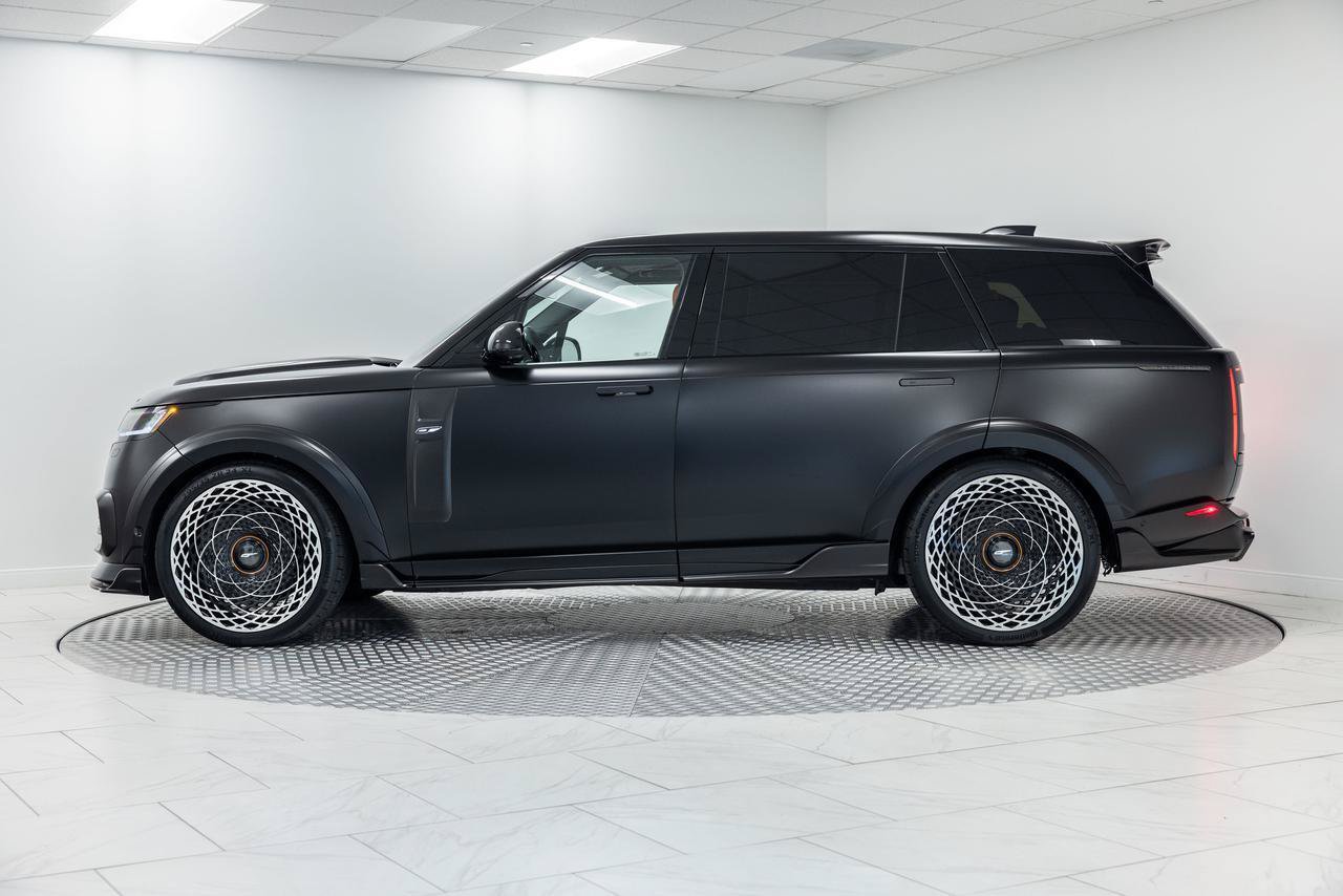 Used 2026 Land Rover Range Rover Long Wheelbase Autobiography AWD/4WD image 2