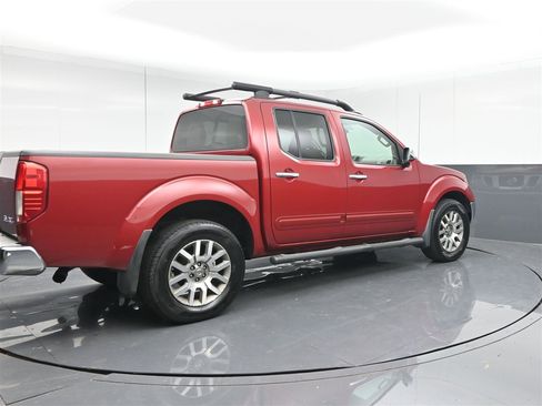 Used 2012 Nissan Frontier SL image 5