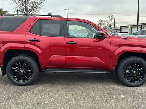 New 2025 Toyota 4Runner Platinum image 10