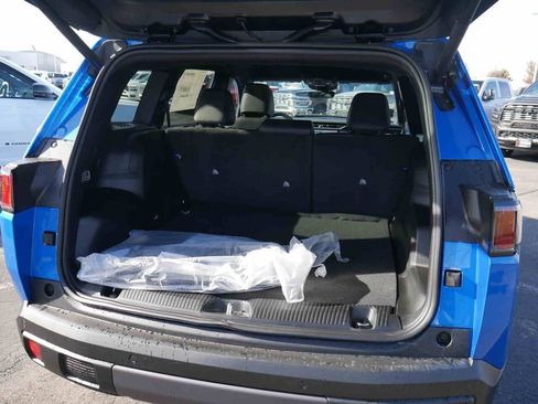 New 2026 Jeep Cherokee Limited image 8