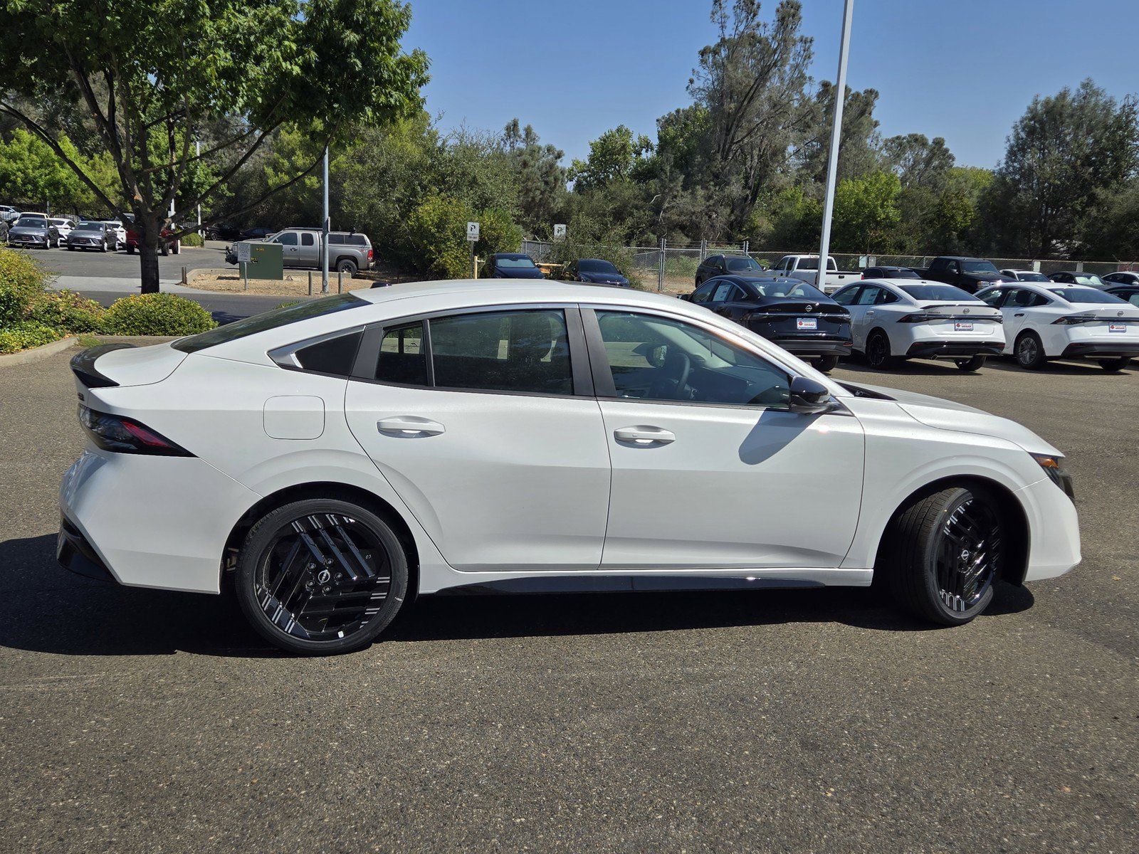 New 2026 Nissan Sentra SR w/ SR Premium Package FWD image 3