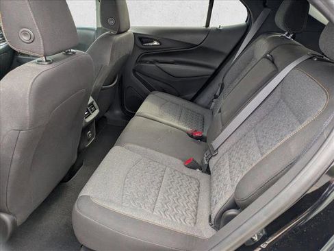 Used 2022 Chevrolet Equinox LT FWD image 16