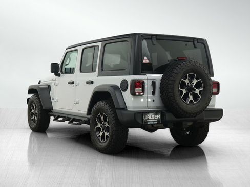 Used 2018 Jeep Wrangler Unlimited Sport S AWD/4WD image 3