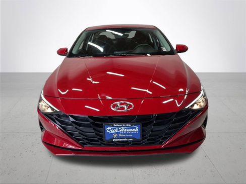 Used 2023 Hyundai Elantra Blue image 3