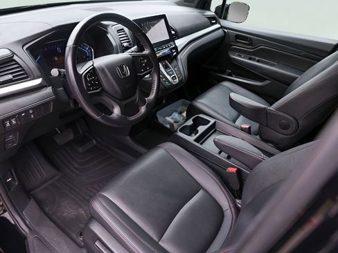 Used 2023 Honda Odyssey Sport image 13