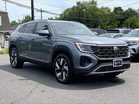 Certified 2025 Volkswagen Atlas Cross Sport SEL AWD/4WD image 1