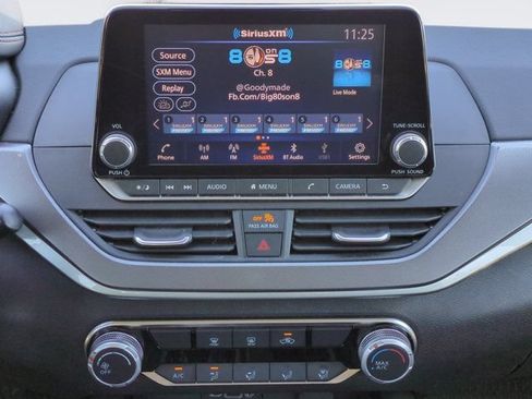 Used 2024 Nissan Altima 2.5 SR FWD image 19