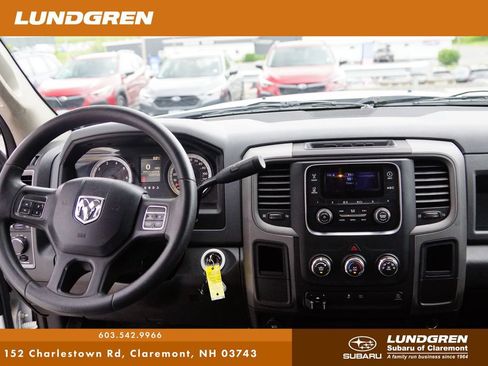 Used 2013 RAM 2500 Tradesman w/ Chrome Appearance Group AWD/4WD image 6