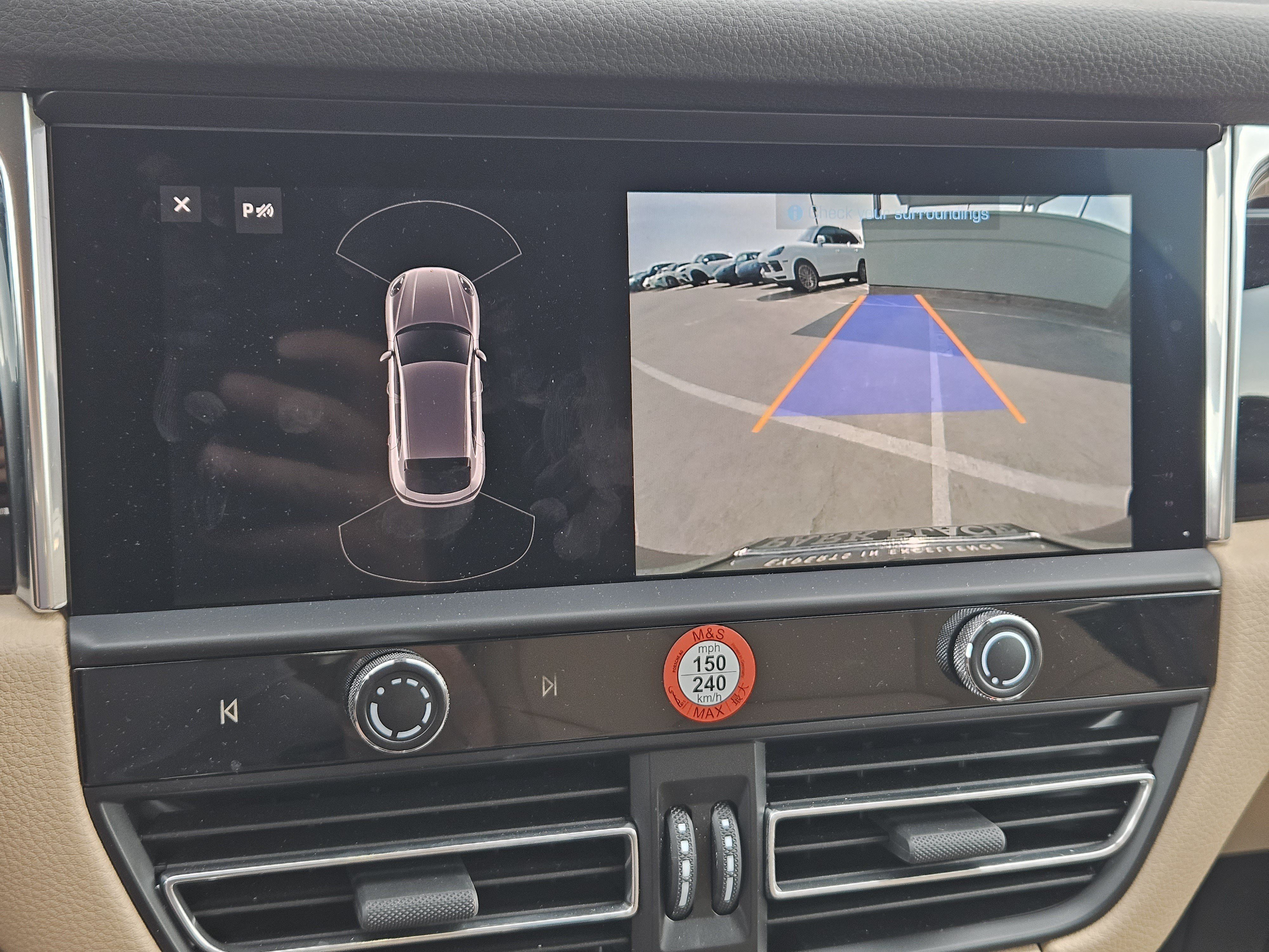 Certified 2026 Porsche Macan AWD/4WD image 18