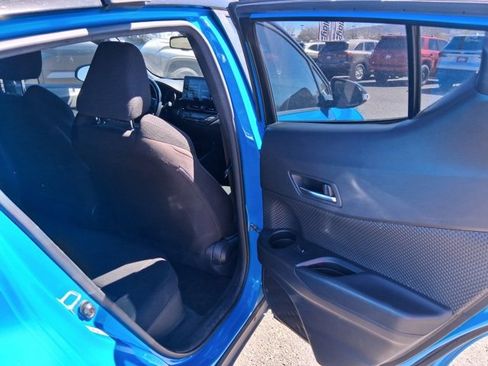 Used 2019 Toyota C-HR XLE image 10