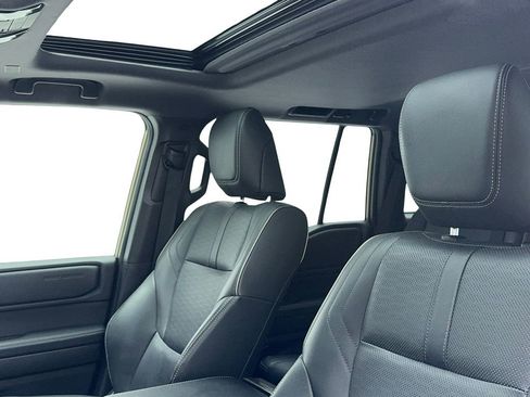 Used 2024 Toyota Land Cruiser image 33