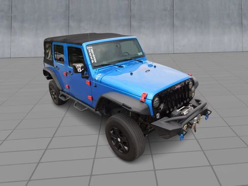 Used 2016 Jeep Wrangler Unlimited Sport AWD/4WD image 2