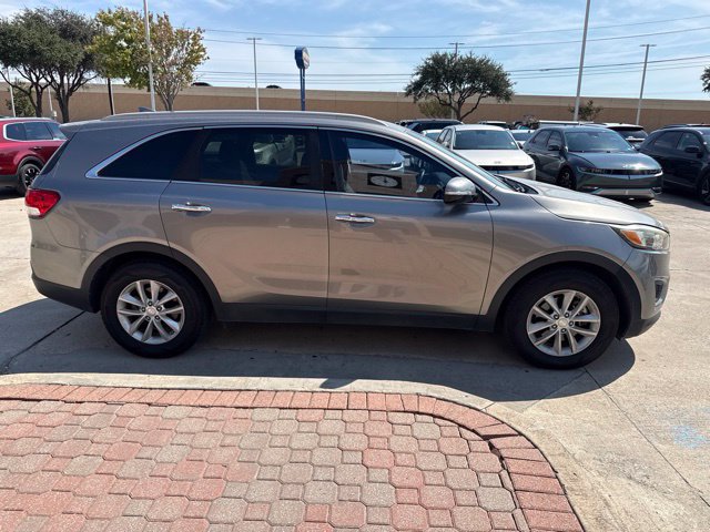 Used 2017 Kia Sorento FWD w/ LX Convenience Package image 5