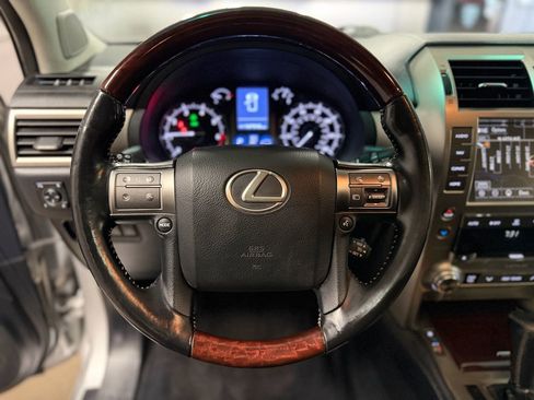Used 2018 Lexus GX 460 Premium w/ Premium Package image 13
