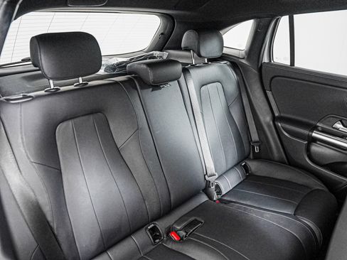 Certified 2023 Mercedes-Benz GLA 250 image 10